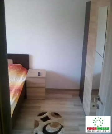 apartament-de-vanzare-in-sibiu-cu-3-camere-semidecomandat-2